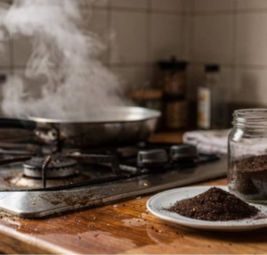 Leia mais sobre o artigo Truques científicos e baratos para eliminar cheiro forte na cozinha após frituras