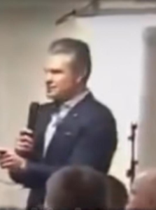 Leia mais sobre o artigo EUA mantinha escuta dentro do quarto de Maduro em um bunker, diz secretário de guerra americano, VEJA VÍDEO