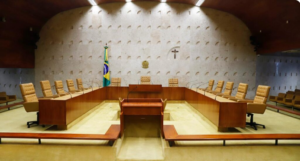 Leia mais sobre o artigo Ministros do STF defendem prisão domiciliar para Bolsonaro e alertam para aumento do desgaste da Corte